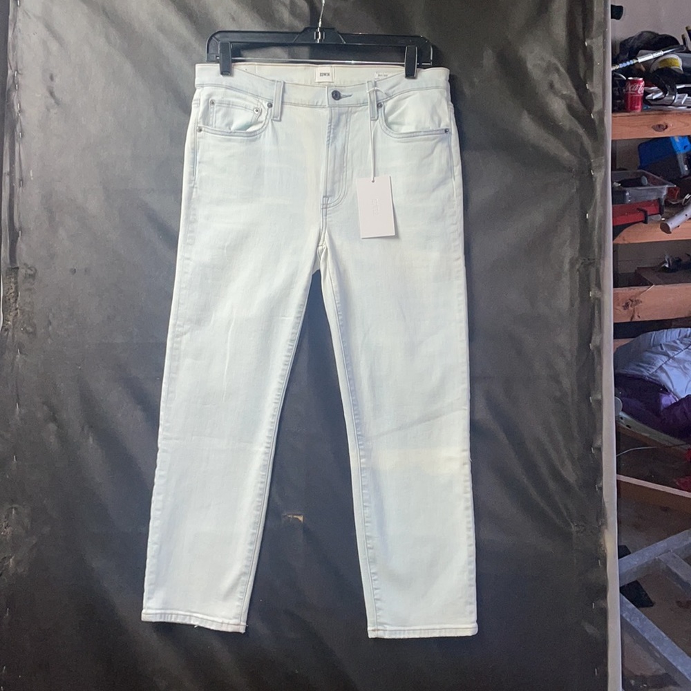 EDWIN Bree Crop Straight Jeans! Size 30